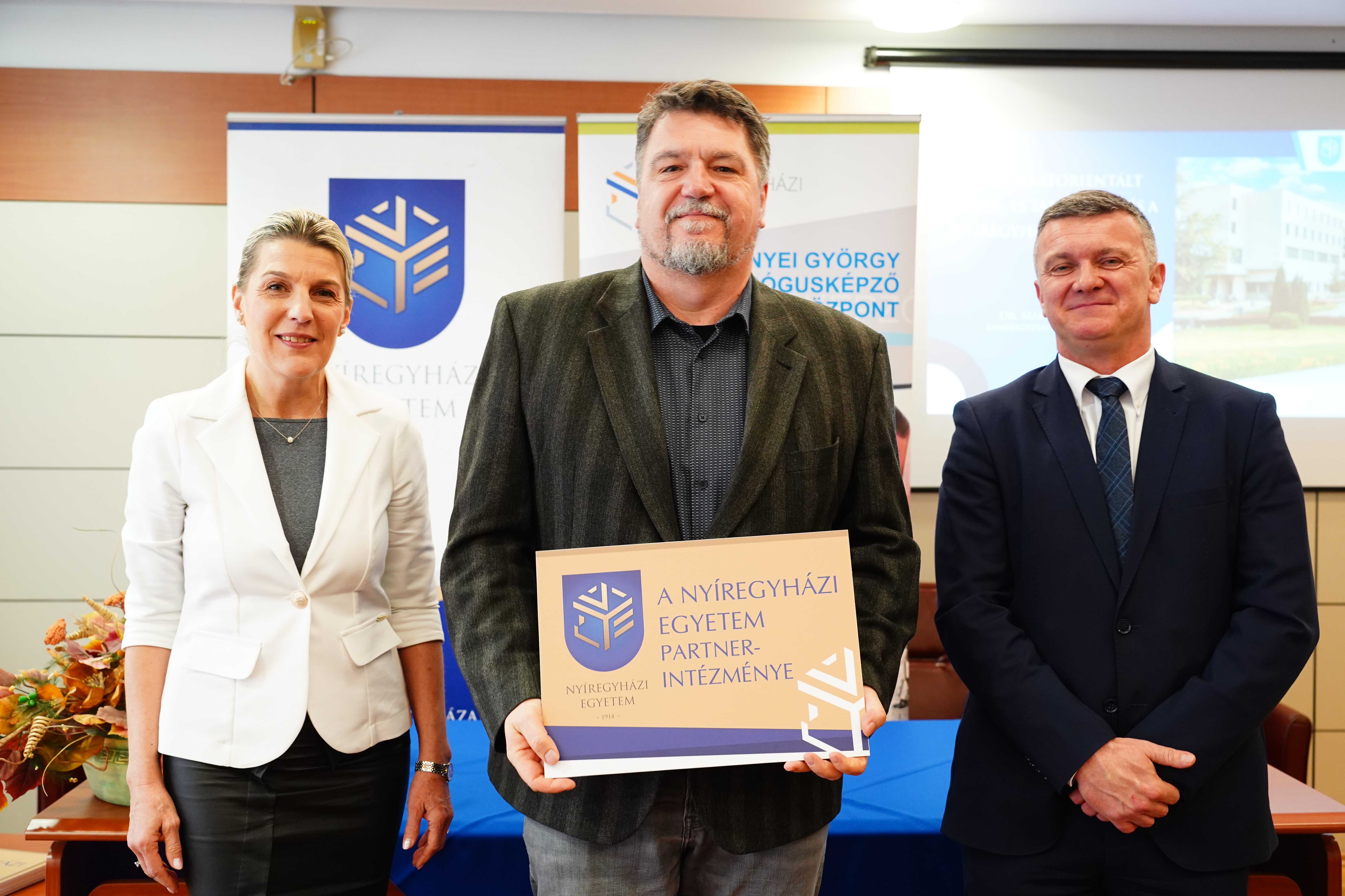 vecsey egyetem partner